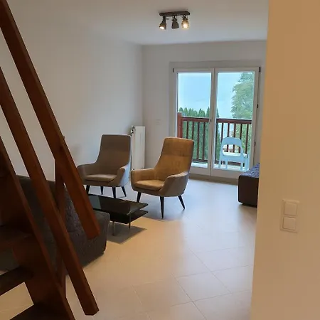 Waterfront For 8 Persons With Free Parking