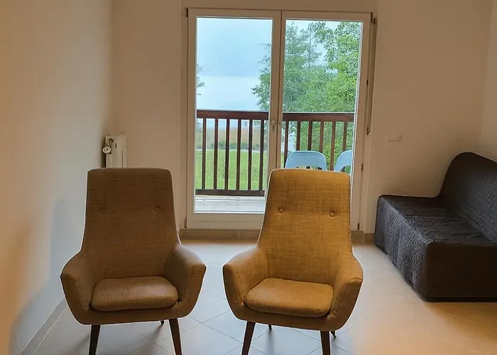 Waterfront For 8 Persons With Free Parking Ostriach