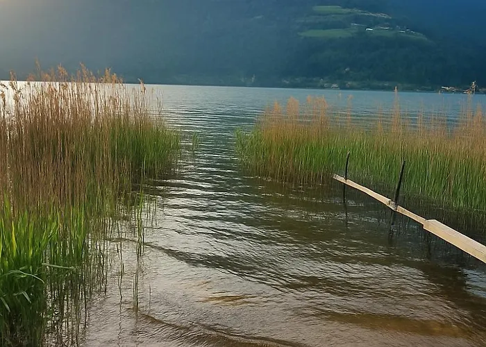 Waterfront For 8 Persons With Free Parking Ostriach