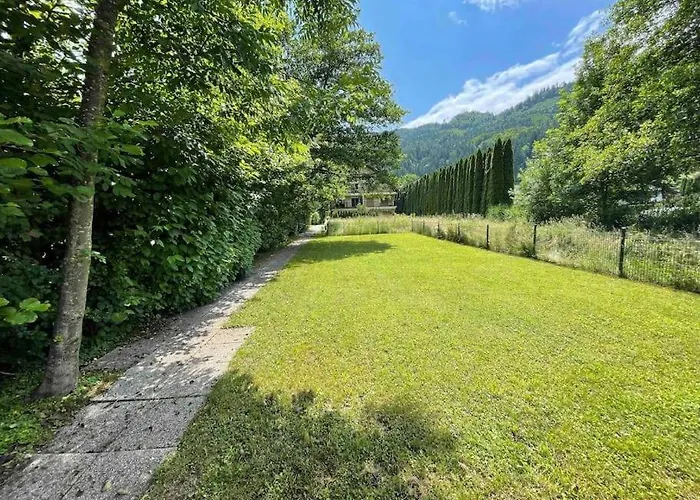 Waterfront For 8 Persons With Free Parking